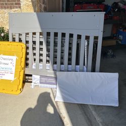  Crib -gray With Toddler Guard Rail
