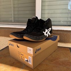 ASICS Matflex 7 wrestling shoes