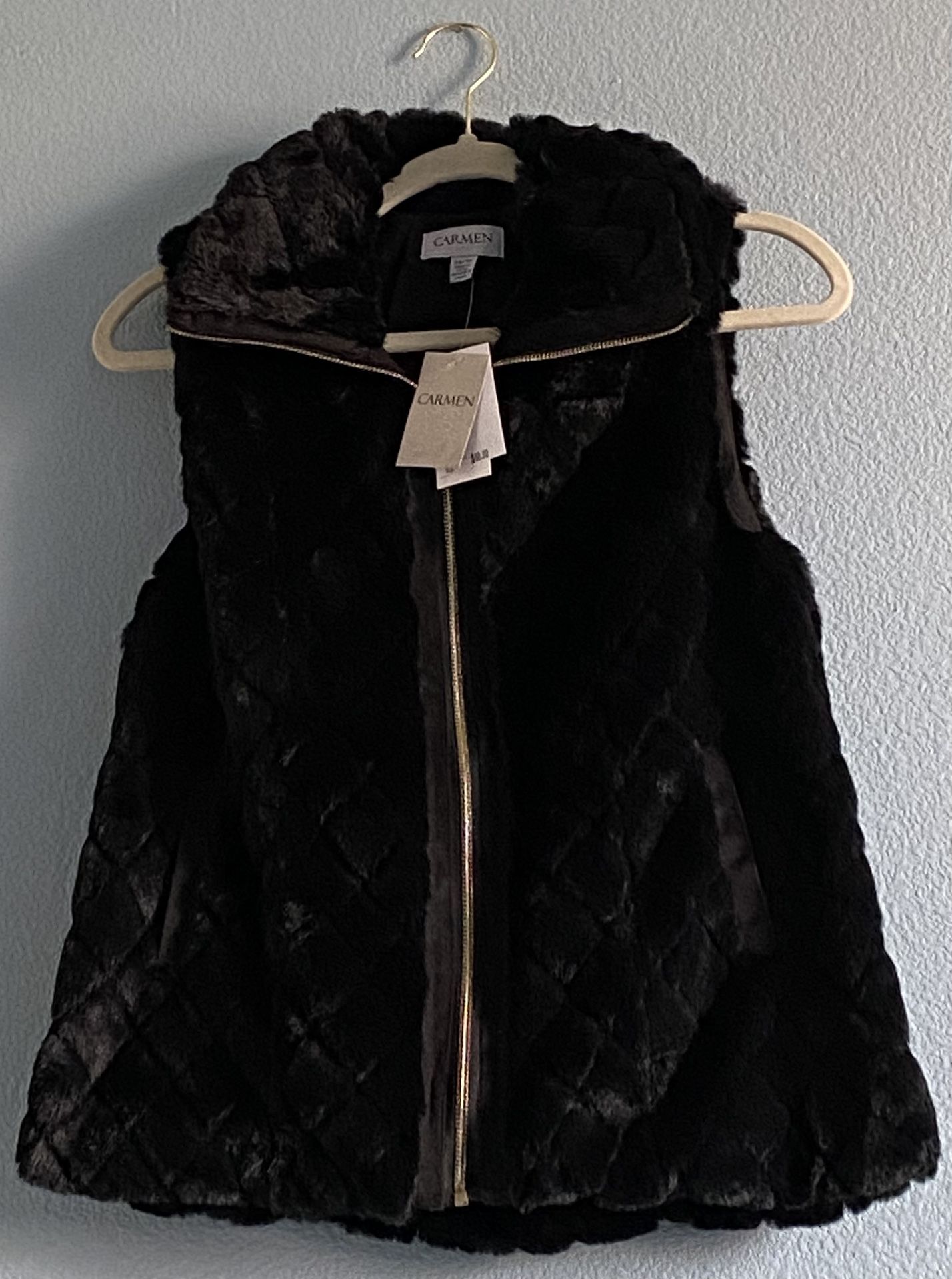 Carmen Marc Valvo Women’s Zipper Vest