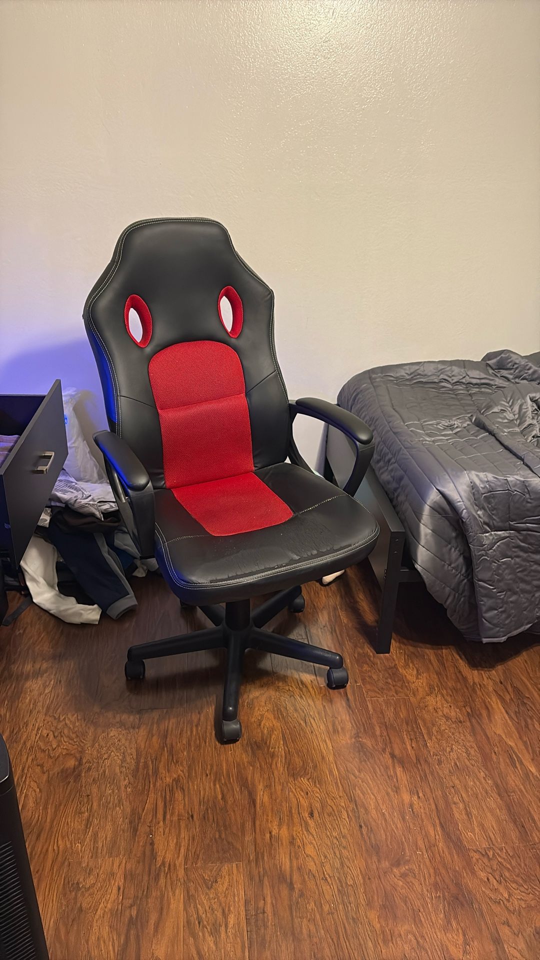 Gaming chair