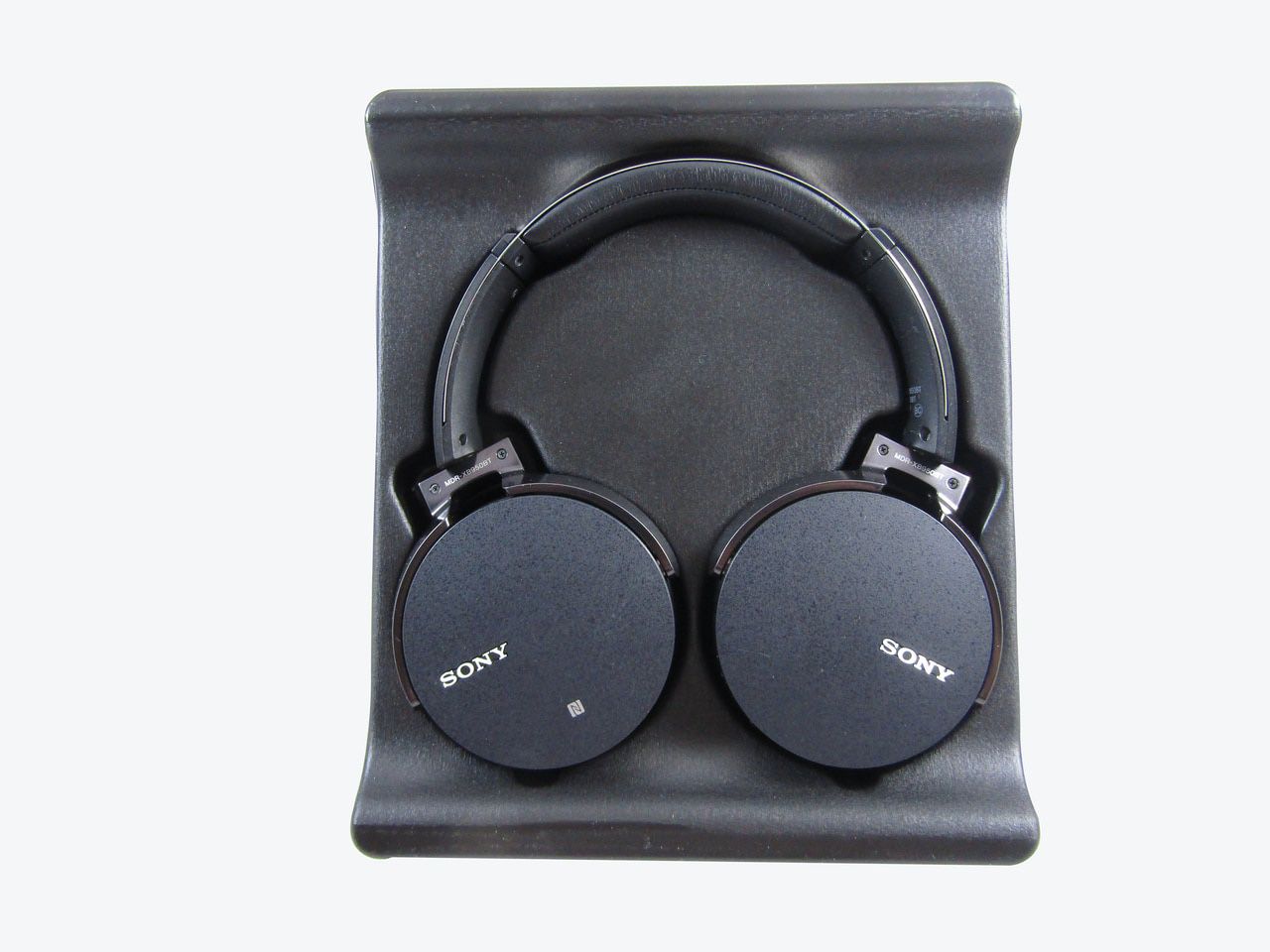 Sony MDRXB950BT/B Extra Bass Bluetooth Headphones (Black) LN