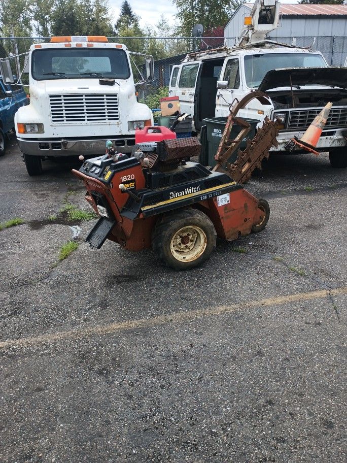 Ditch witch 1820