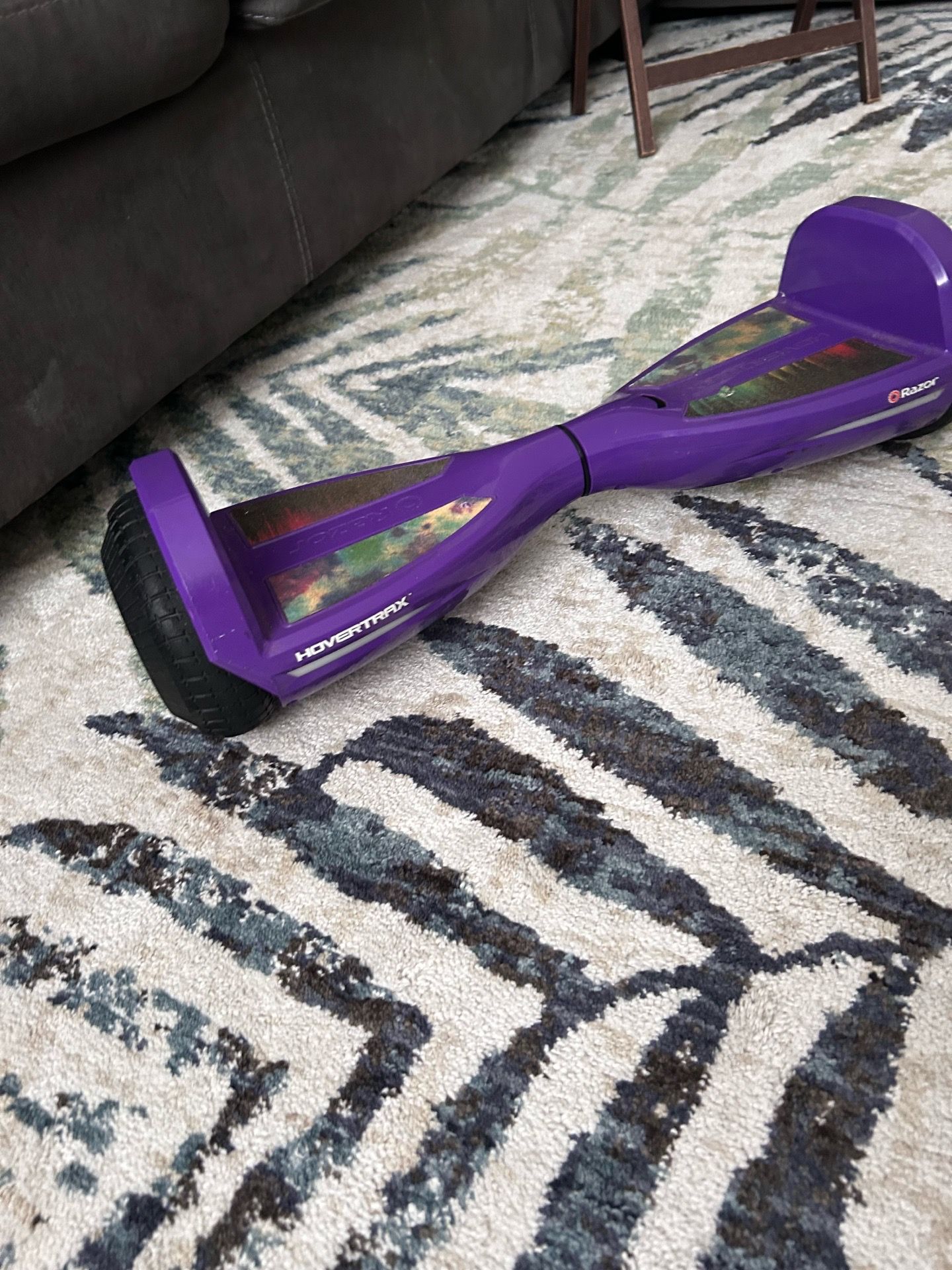 Purple hover bord