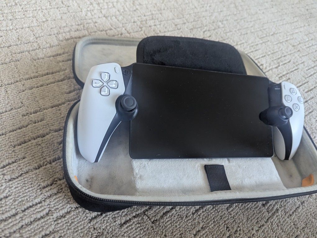 PlayStation Portal + Carry Case