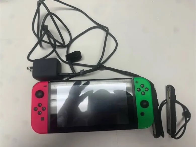 Nintendo Switch Pink/Green Joycons