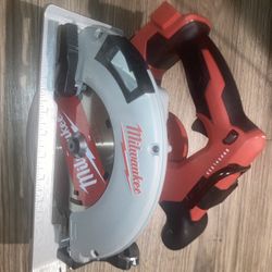 Milwaukee Circular Saw (tool - only)