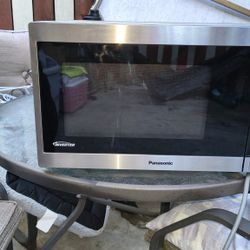 Panasonic Microwave 1200 Watts 