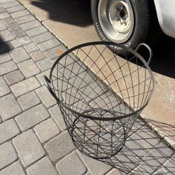Metal Wire Laundry Basket