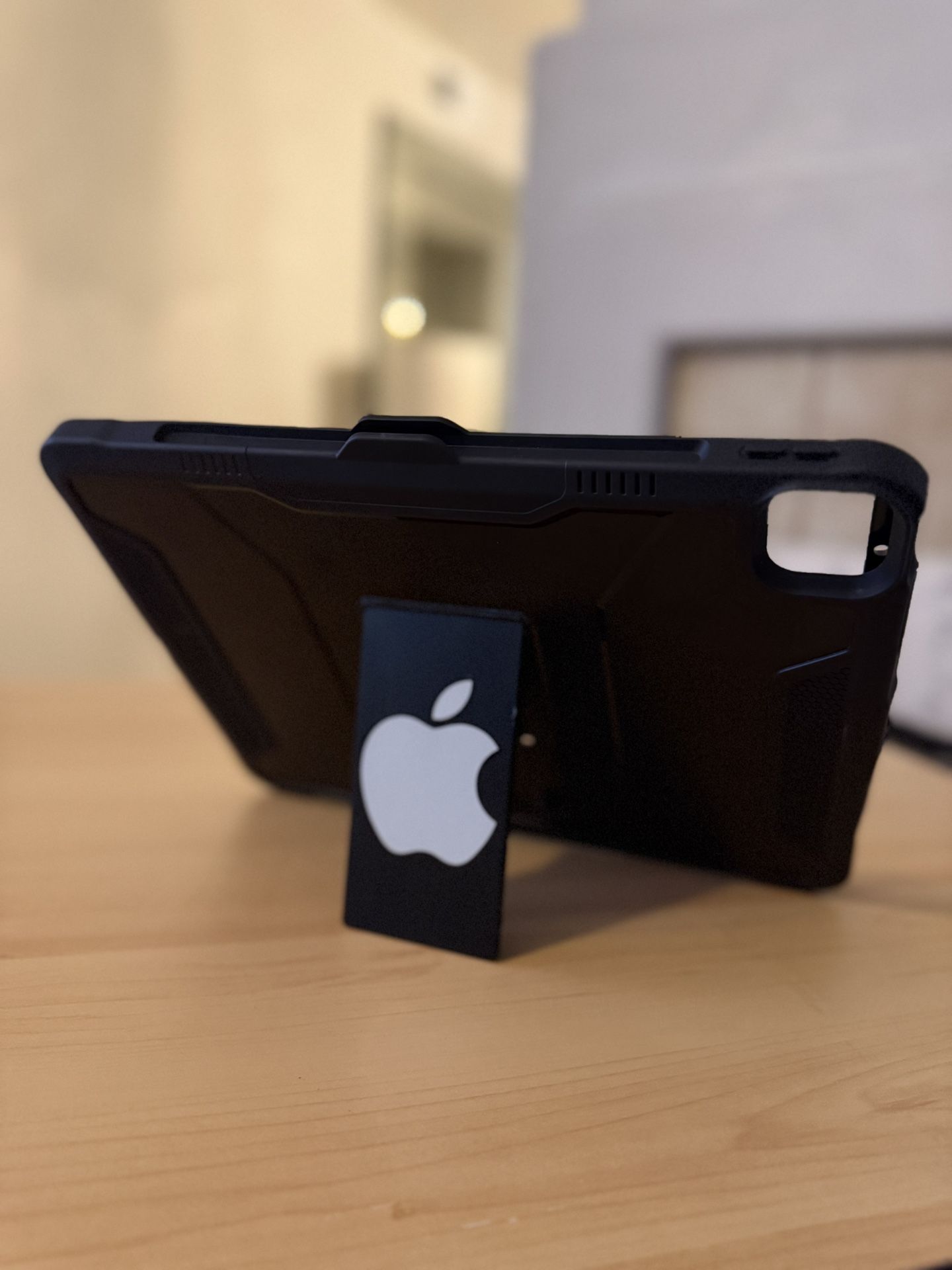 iPad Pro 13” Case