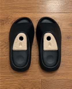 Brand new Yeezy YS-01 black slides size 6-13