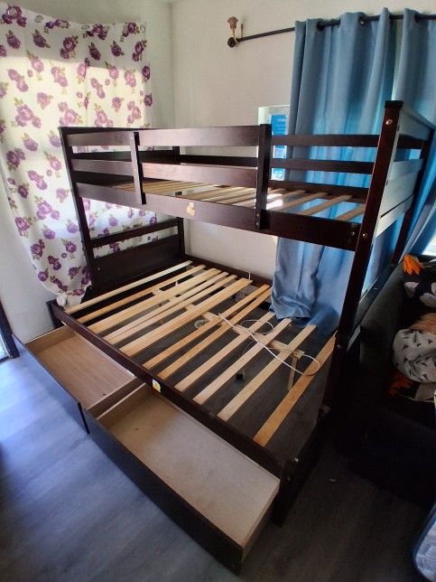 Full & Twim Bunk Bed 