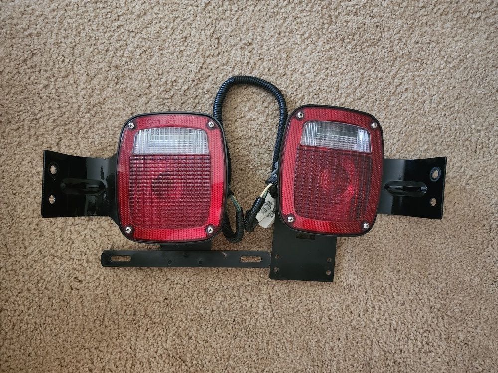 Grote 5371 Stop Tail Turn Box Light, LH, RH with removable License Plate Braket, With Harness(Grote 9130)  (No Box).