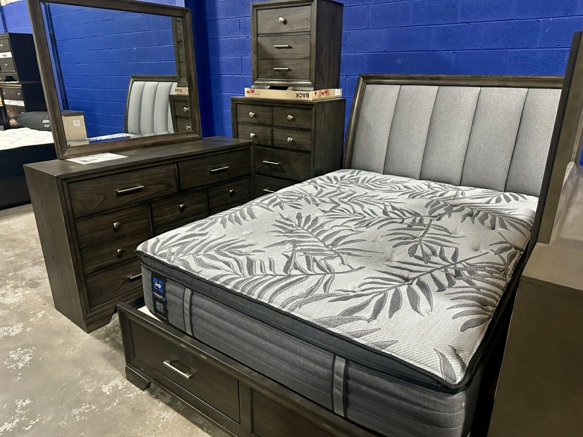 4PC Platform Storage Bedroom Set in Boxes