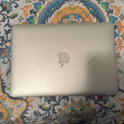 Apple MacBook Air “Core i7″ 2.2 13” Mid 2017 Specs