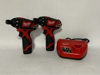 Milwaukee 12V 1/4” Cordless Screwdriver