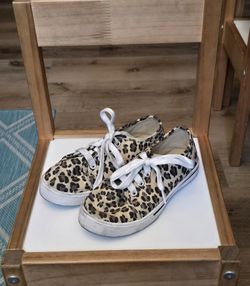 Girl Tennis Shoes