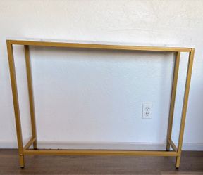 Entry way table