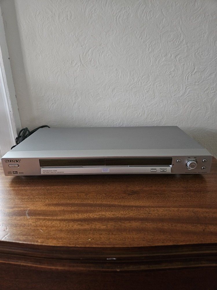 Sony DVP-NS425P Progressive Scan Silver CD DVD Player
