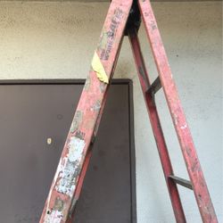 10 Ft Ladder 65$