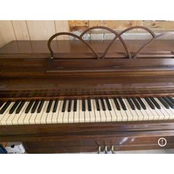 Gulbransen piano with bench