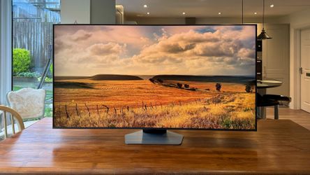 65in Smart TV