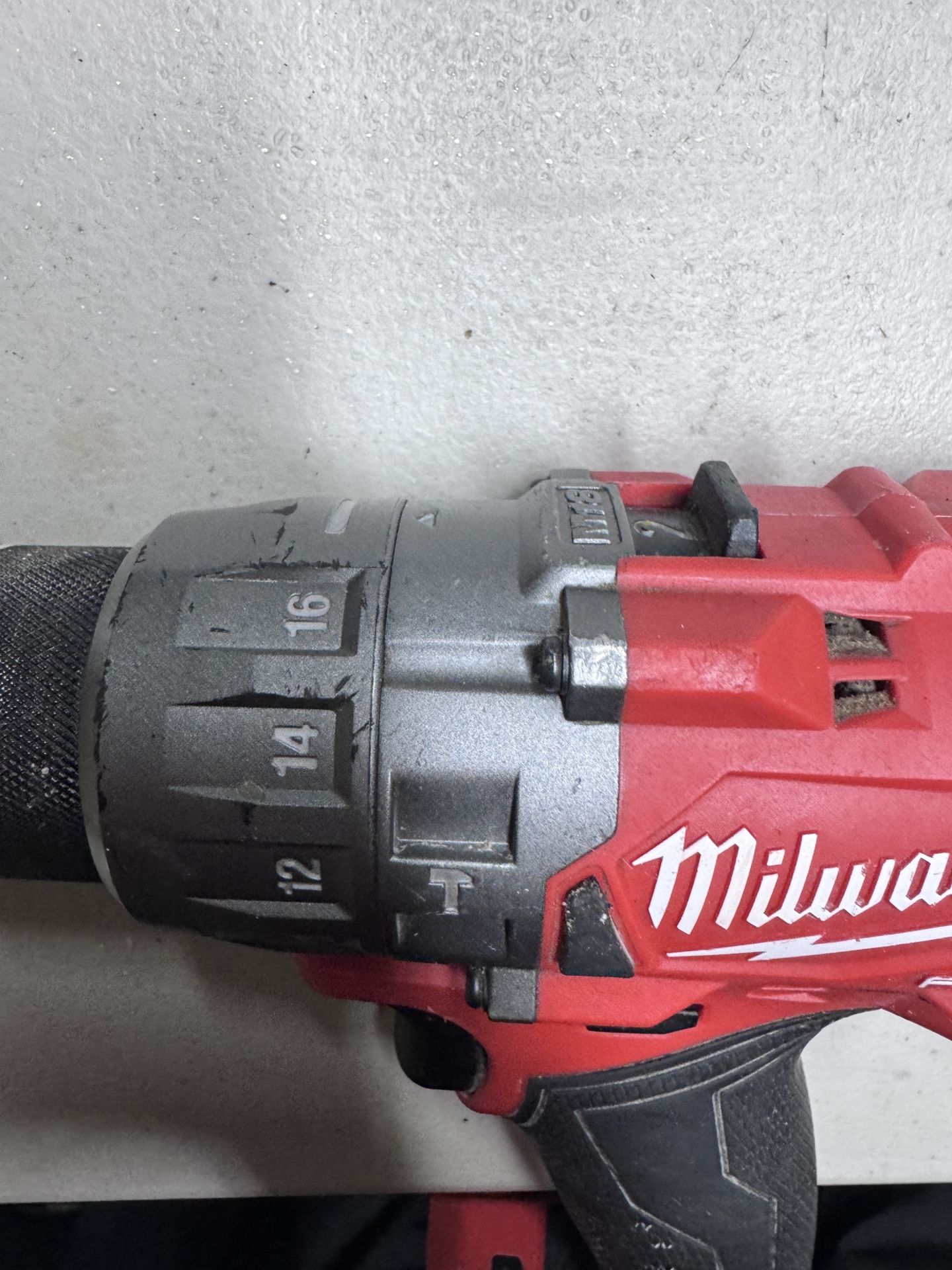 Milwaukeew M18 Fuel 18V Lithium-Ion Brishless Cordless 1/2 Hammer Drill