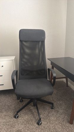 Comfortable Black Office Chair