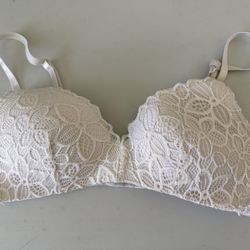 34A white lace bra