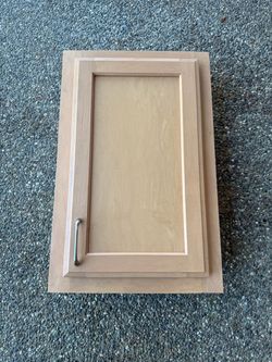 Recessed wall cabinet