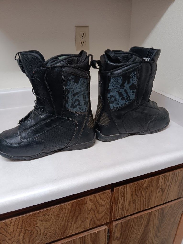 Triple Nickel Snowboard Boots Men's US Size 10.
