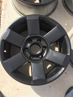 Nissan tit n and Armada wheels 18 OEM black for Sale in North