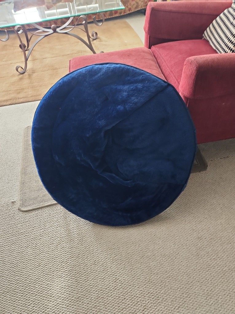 Folding Saucer Chair/Moon