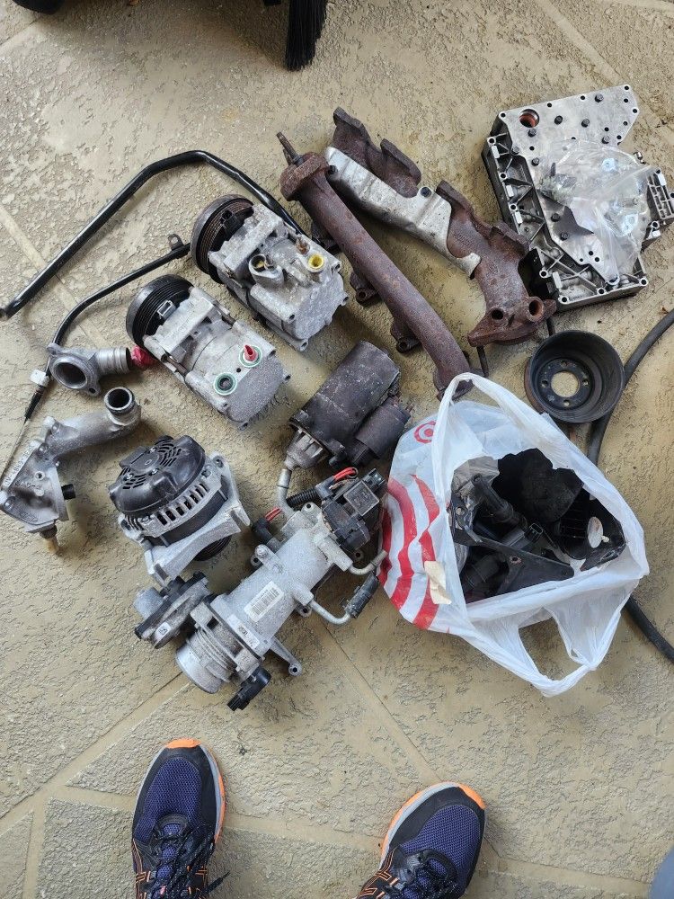 4.6 FORD PARTS