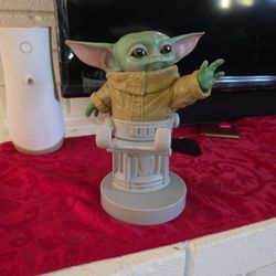 Star Wars Mandalorian Grogu Phone & Controller Holder Cable Guys