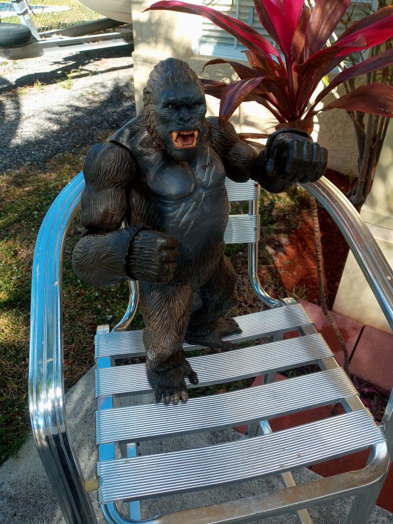 KING KONG FIGURE TOY COLLECTABLE