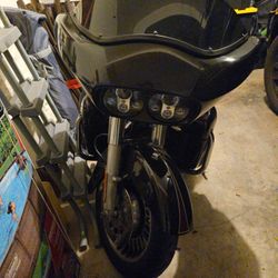 Harley Road Glide Ultra 