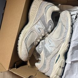 $30 New Balance 1906 Size 7 Woman 