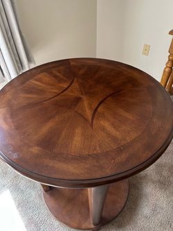 Vintage Mahogany Round Inlaid Side / Occasional Table – Lower Shelf