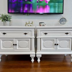 Pair Of Mid Century Nightstands/End Tables