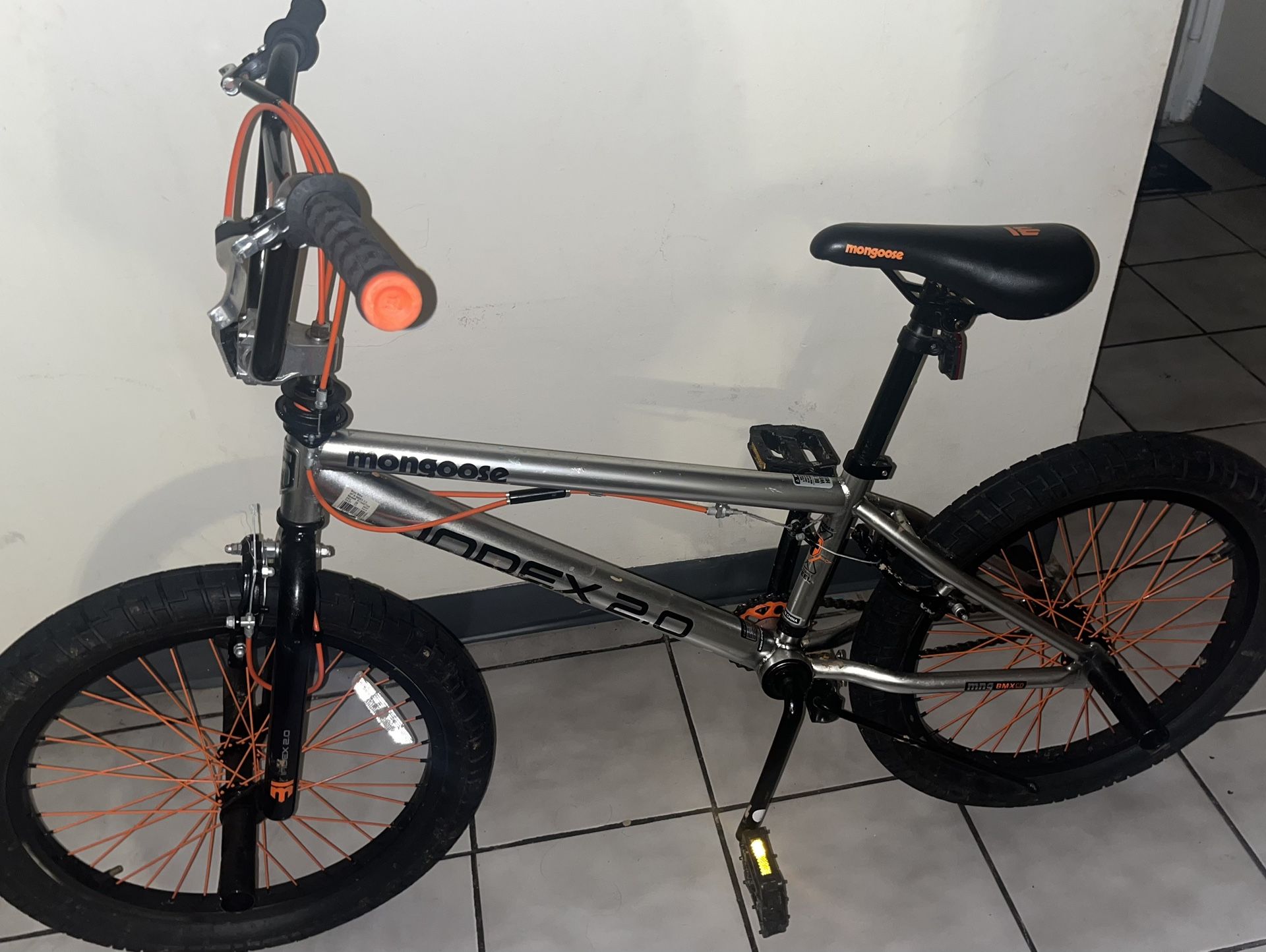 Mongoose Legión BMX Bike