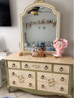 Dresser 7 drawers