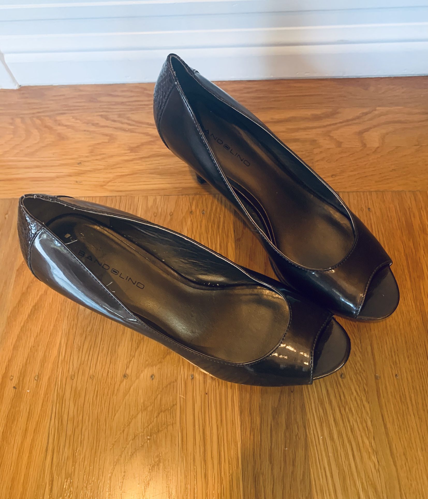 Bandalino Peep Toe Pumps