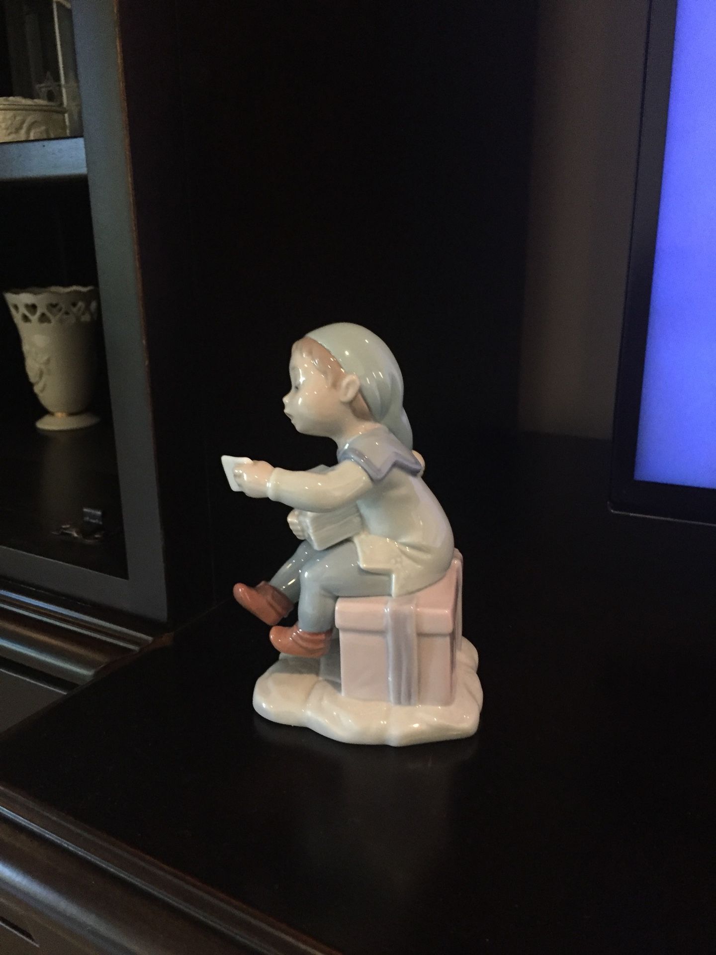 Llardo Christmas figure.
