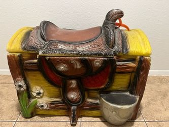 Vintage 1950’s Western Blowmold Childrens Toy Chest