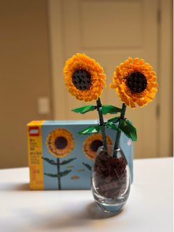 LEGO Sunflowers Building Toy Set 40524