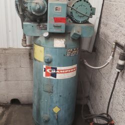 Champion 2 stage air compressor, 220v 80 gal