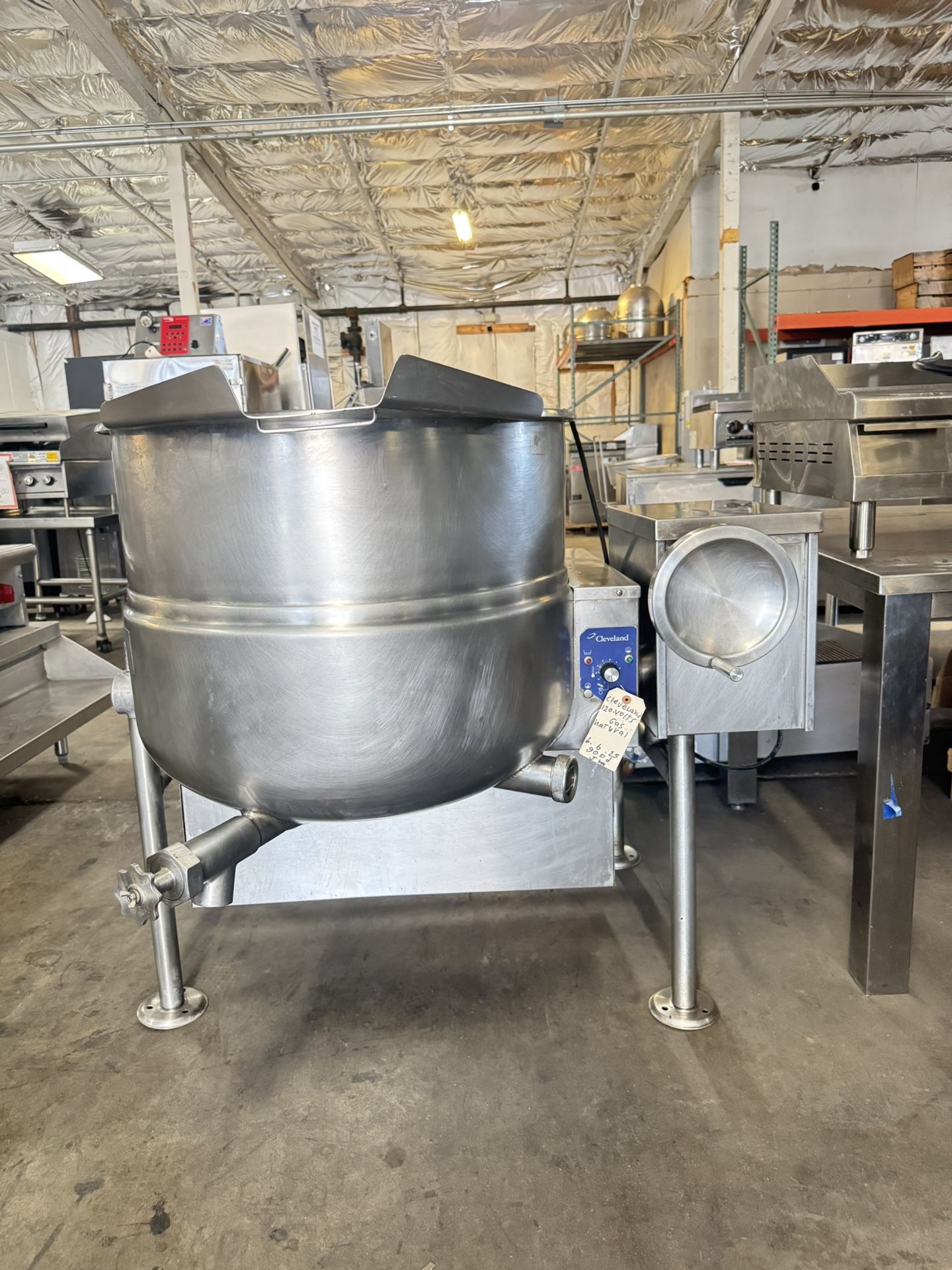 Steam Jacketed Tilting Kettle CLEVELAND KGL-40-T 40 Gallon