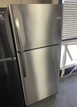 Frigidaire Top Mount Refrigerator Stainless Steel