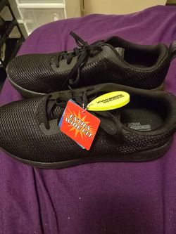 Mens Extra Wide Skechers 10.5