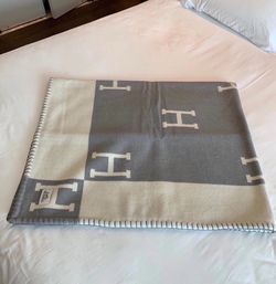 H Blanket Soft Plaid Throw Blanket,  for Women Men, 66 x 55 inches